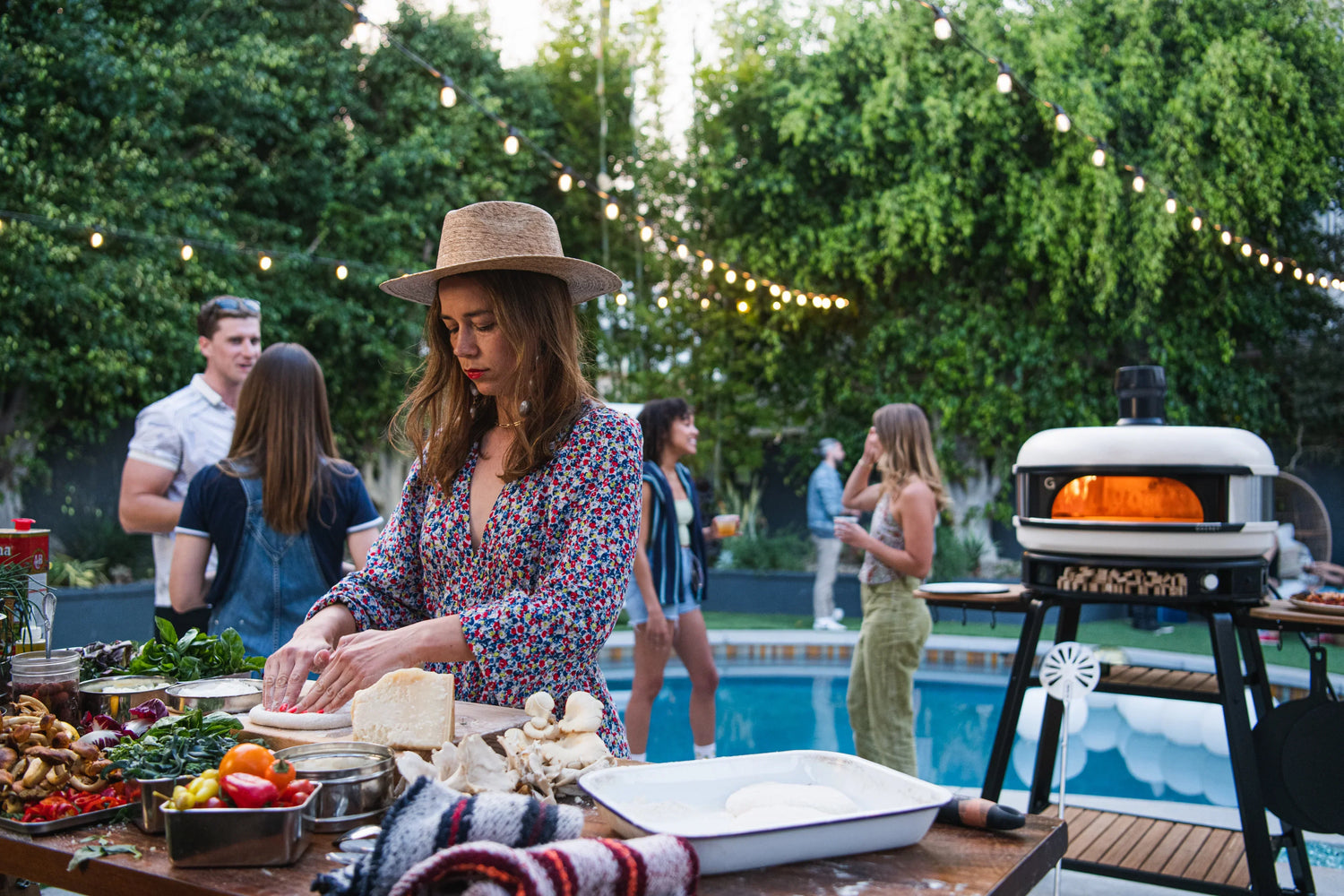 outdoor kitchen with pizza oven